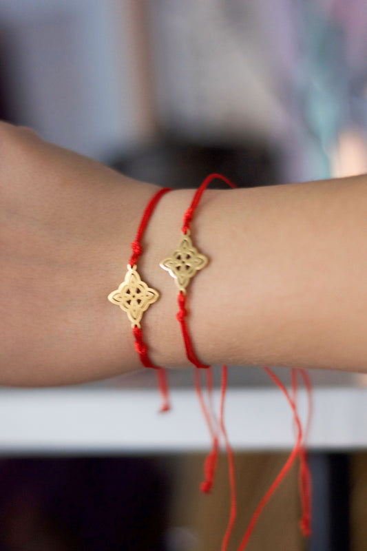 Pulsera nudo de bruja Roja y Dorada